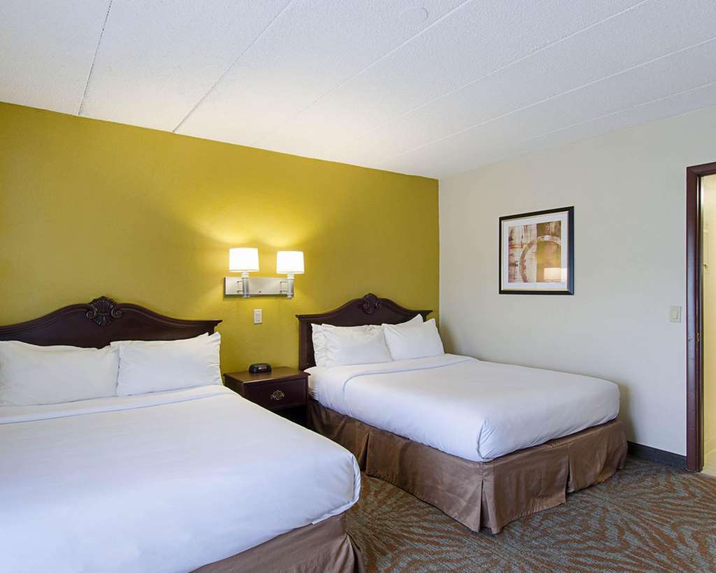 Suburban Extended Stay Hotel Worcester Room photo